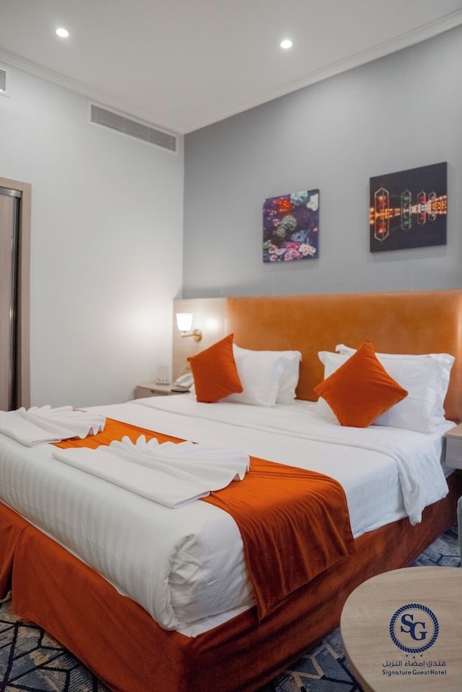Room, Twin Beds