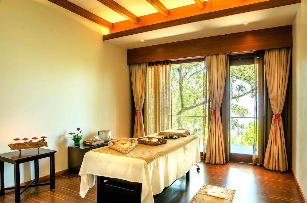 Trivik Chikmagalur 12/50