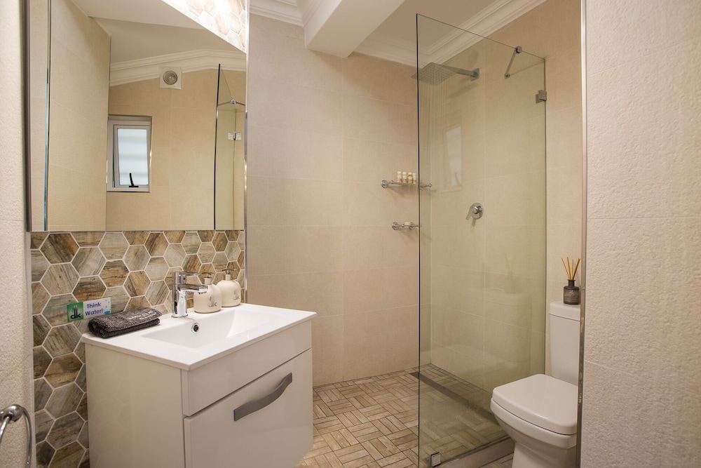 dk villas 2 The Boardwalk (Hout Bay) 43/50