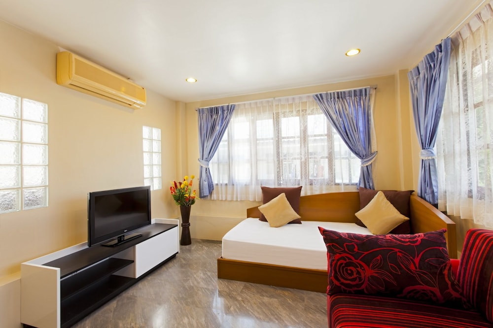 ROYAL PRINCE RESIDENCE 31/50