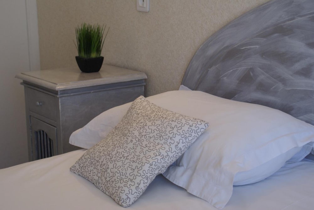 HOTEL LE PETIT MANOIR REST. LA TONNELLE 15/27