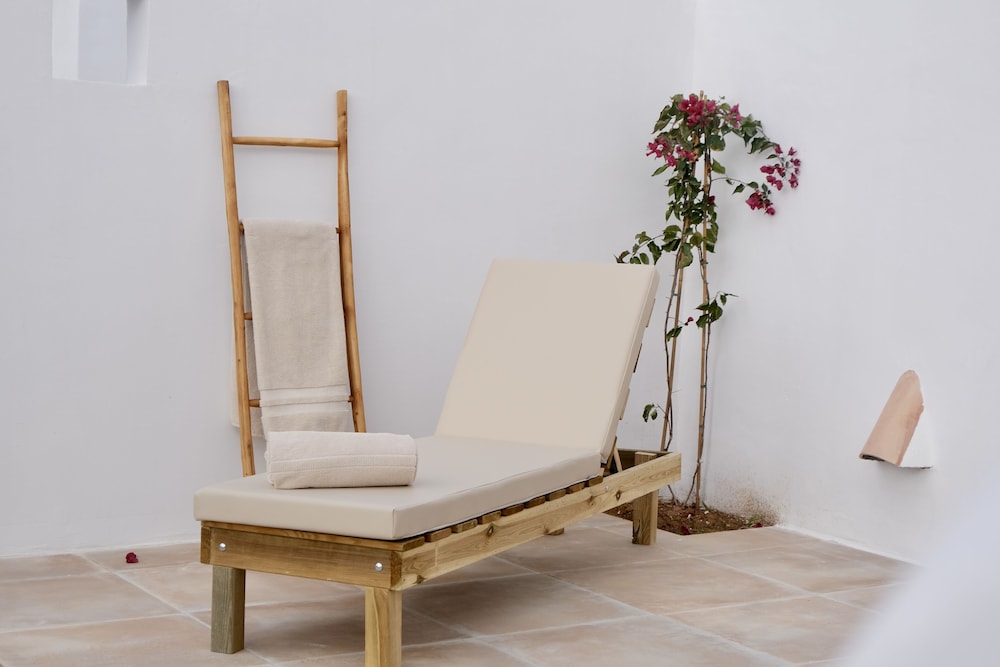 Eques Petit Resort 33/74