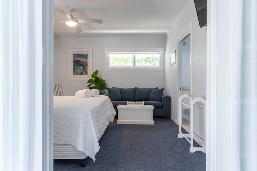 Debbie S Place 25/70