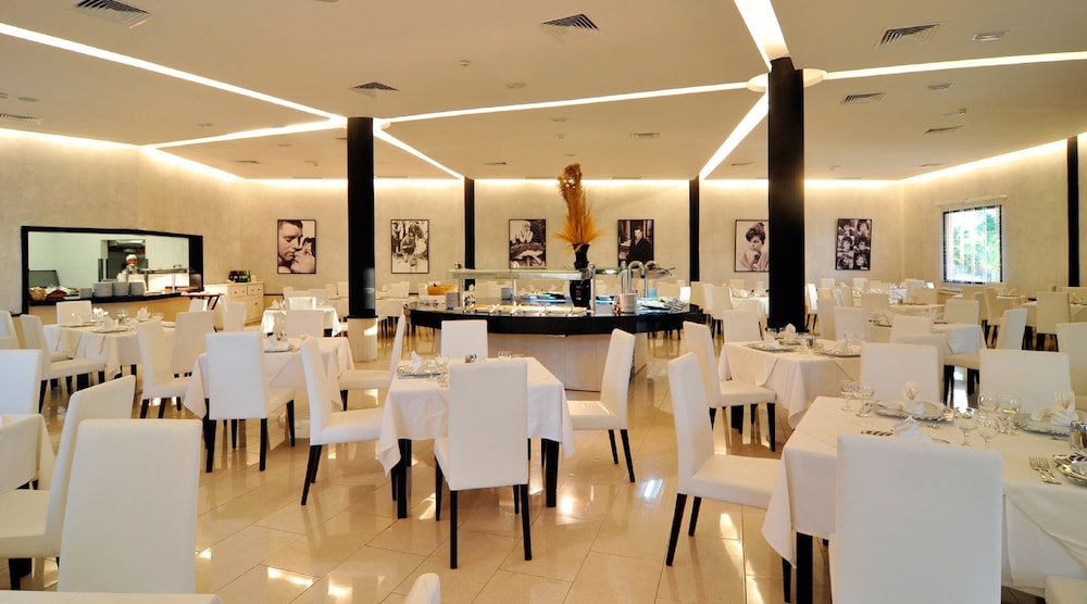 Grand Sirenis Punta Cana Resort 60/79