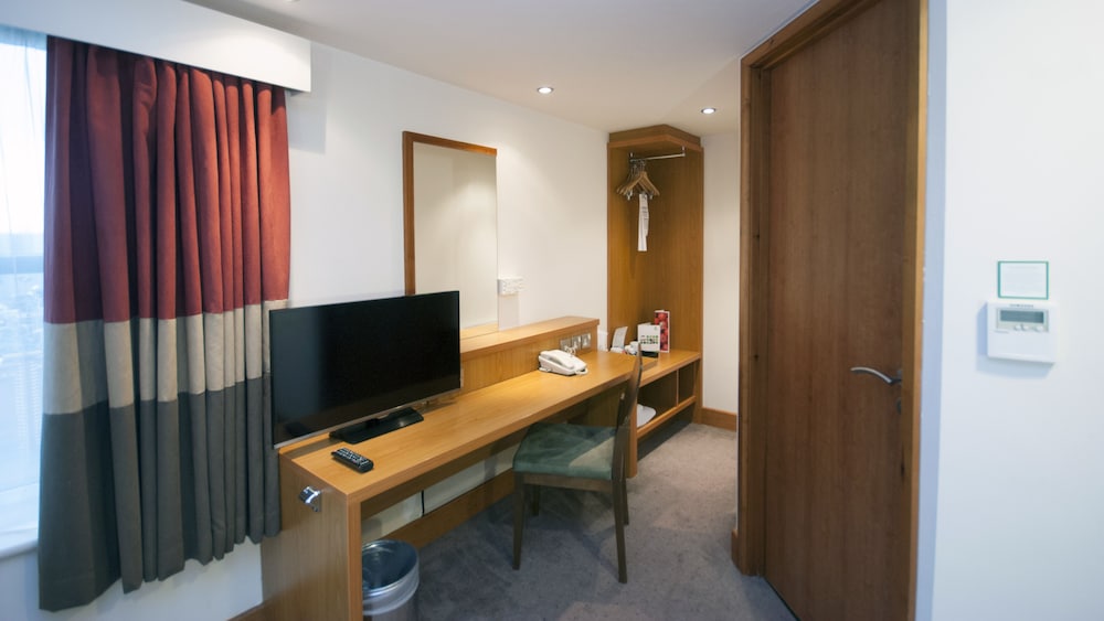 HOLIDAY INN MANCHESTER-CENTRAL PARK 62/73