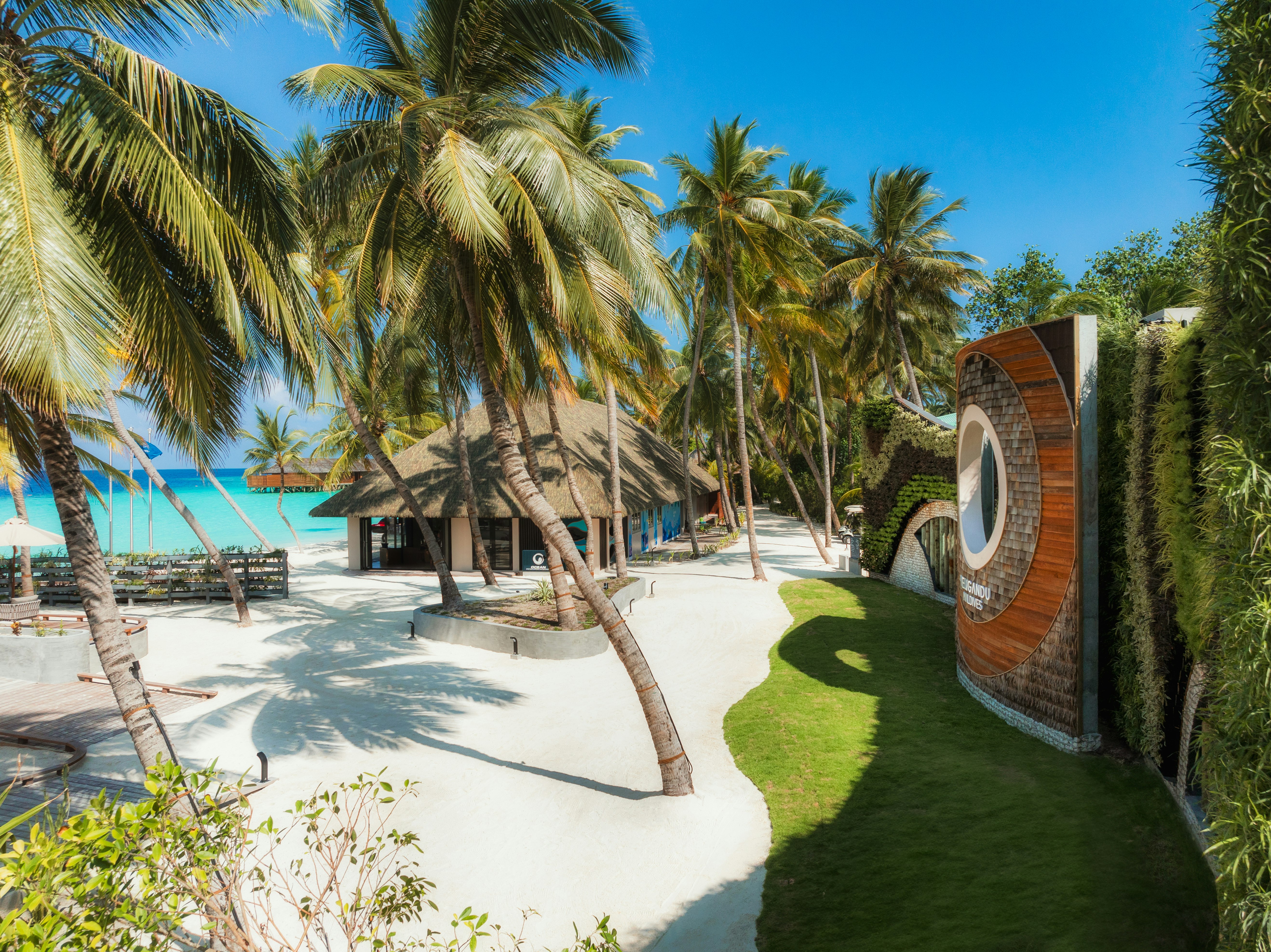 Veligandu Island Resort & Spa 156/172