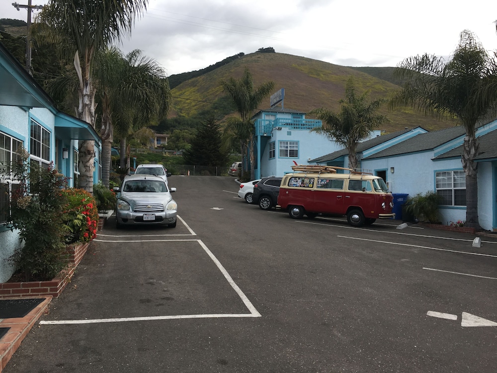 The Palomar Inn 53/61