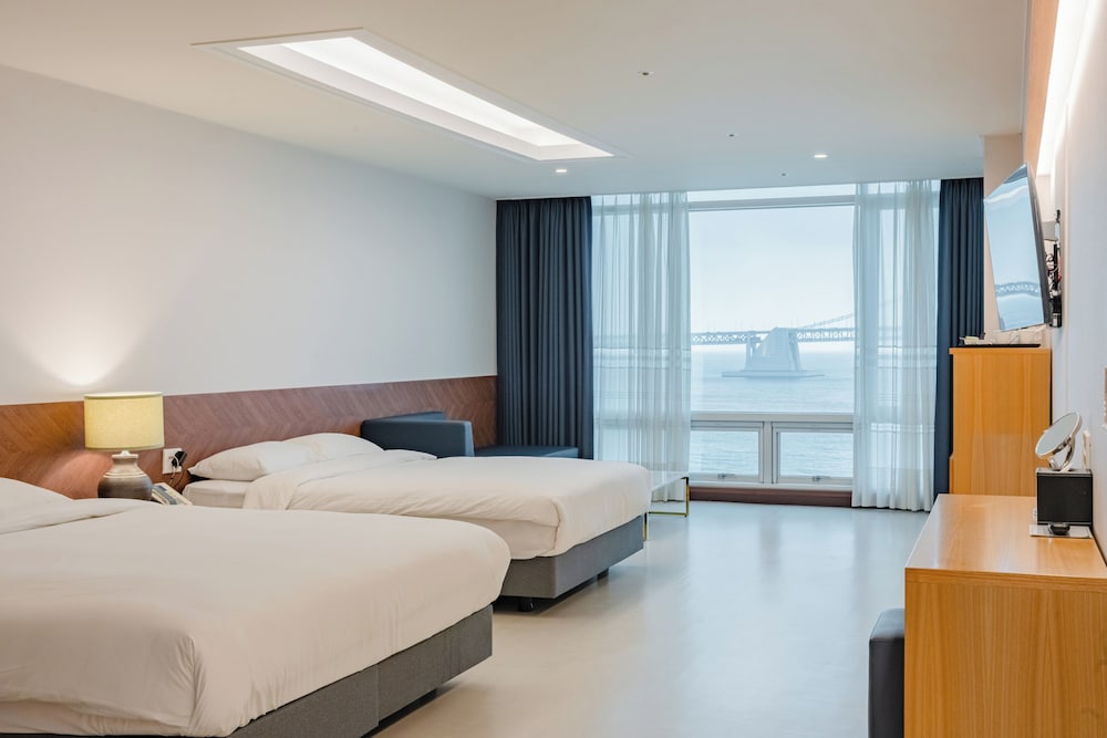 Homers Hotel 14/50
