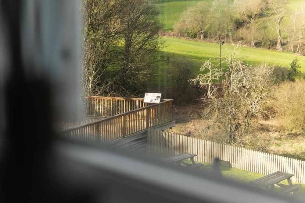 The Manor Arms Inn 26/37