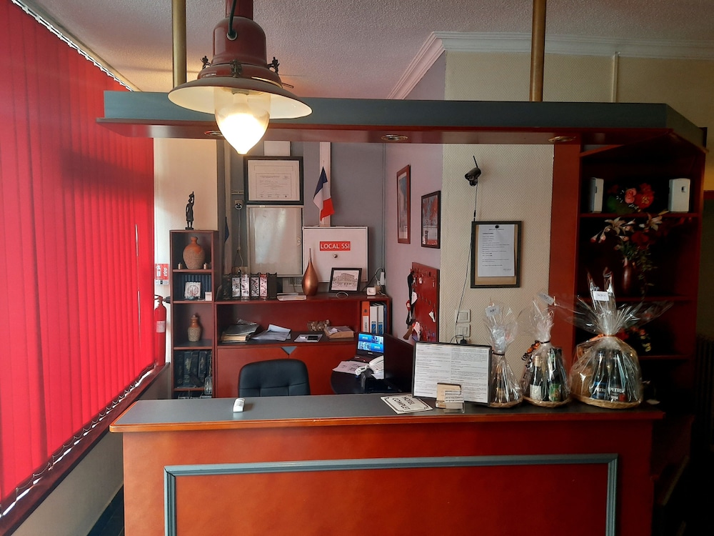 Hotel Le Clemenceau 2/45
