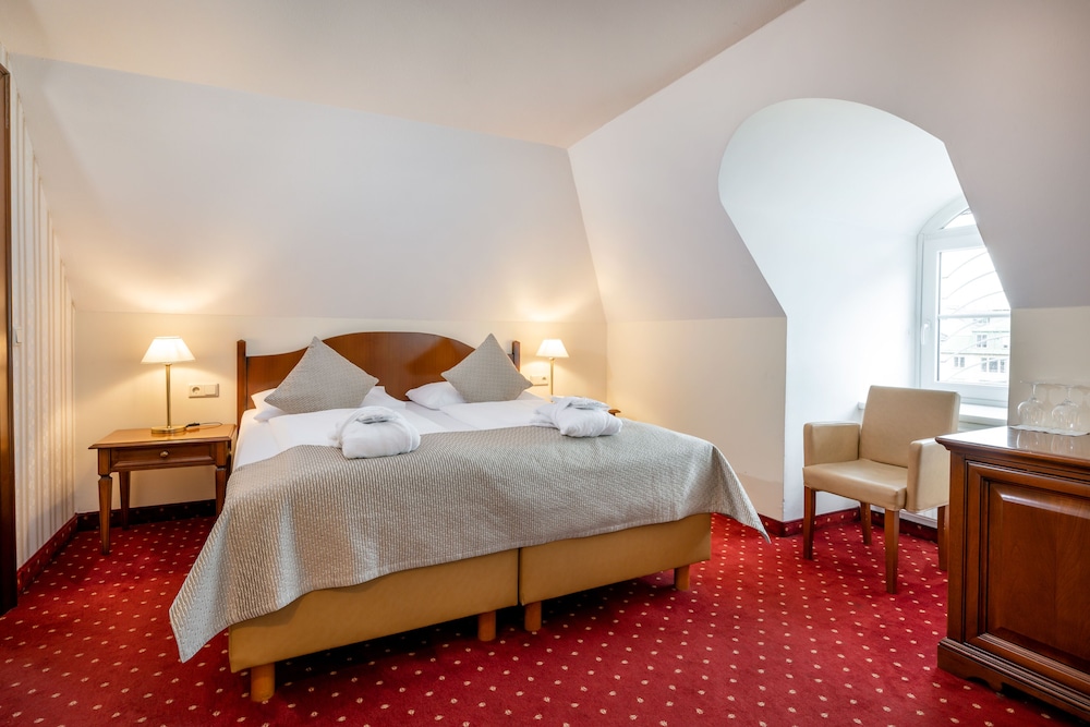 Am Mirabellplatz Hotel 18/68