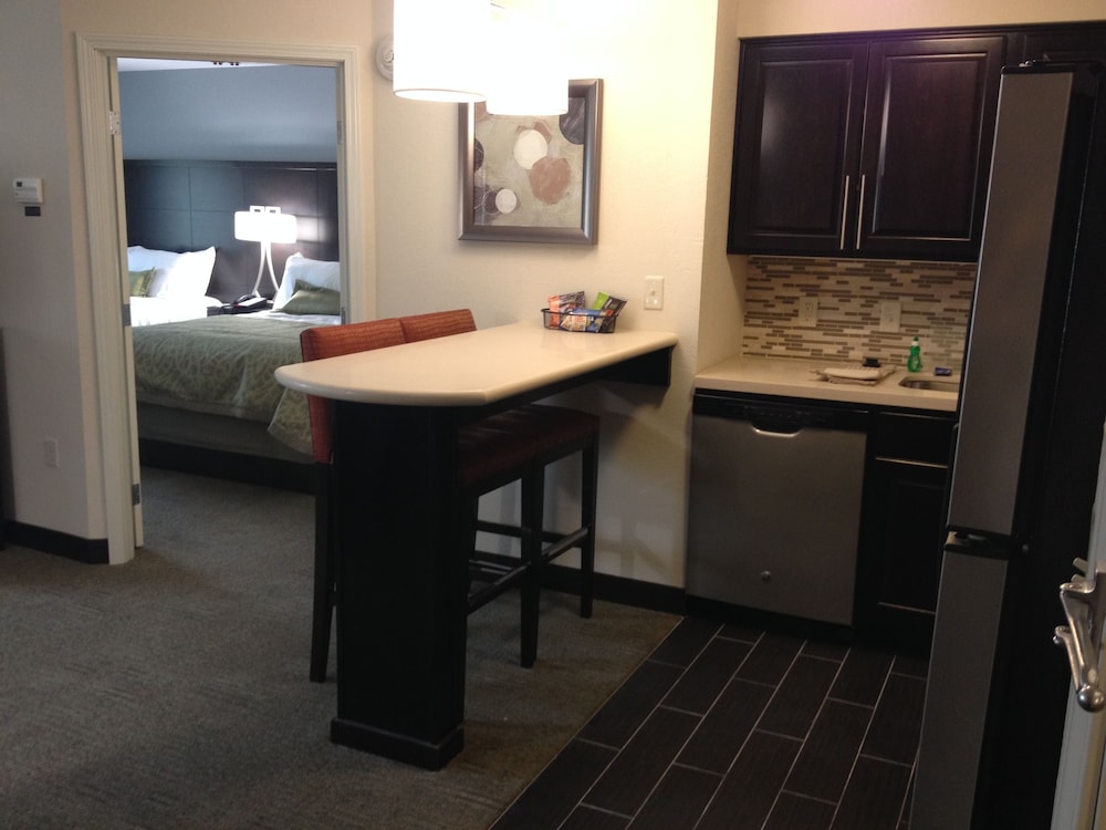 Staybridge Suites Schererville 41/55