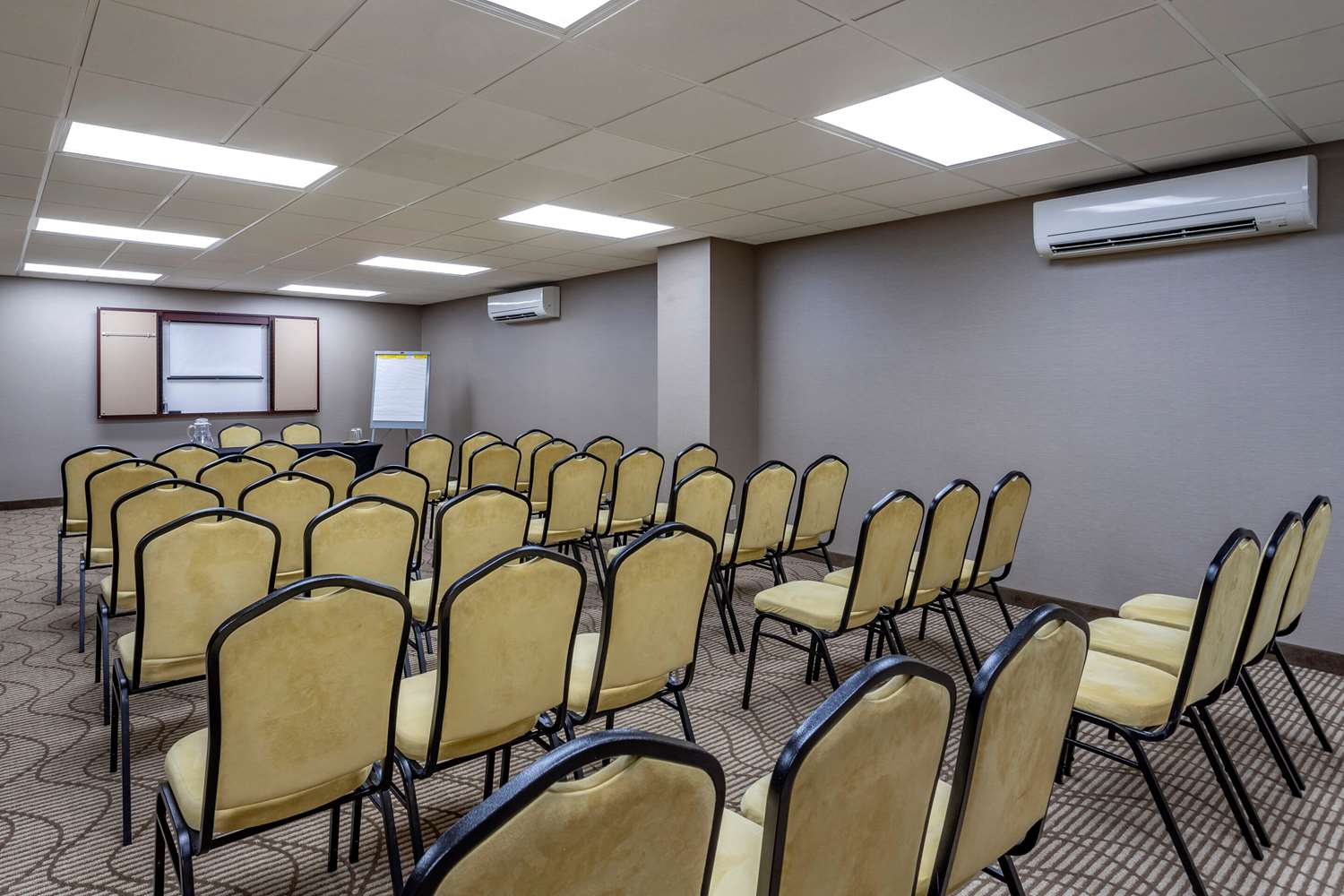 Comfort Inn Syosset-Long Island 7/10