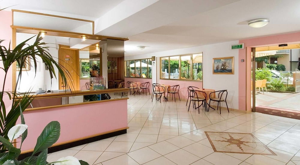 Hotel Levante 6/45