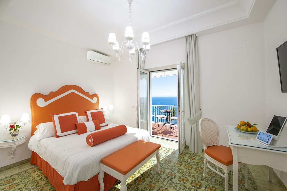 ROOM, DOUBLE OR TWIN BED, SEA VIEW