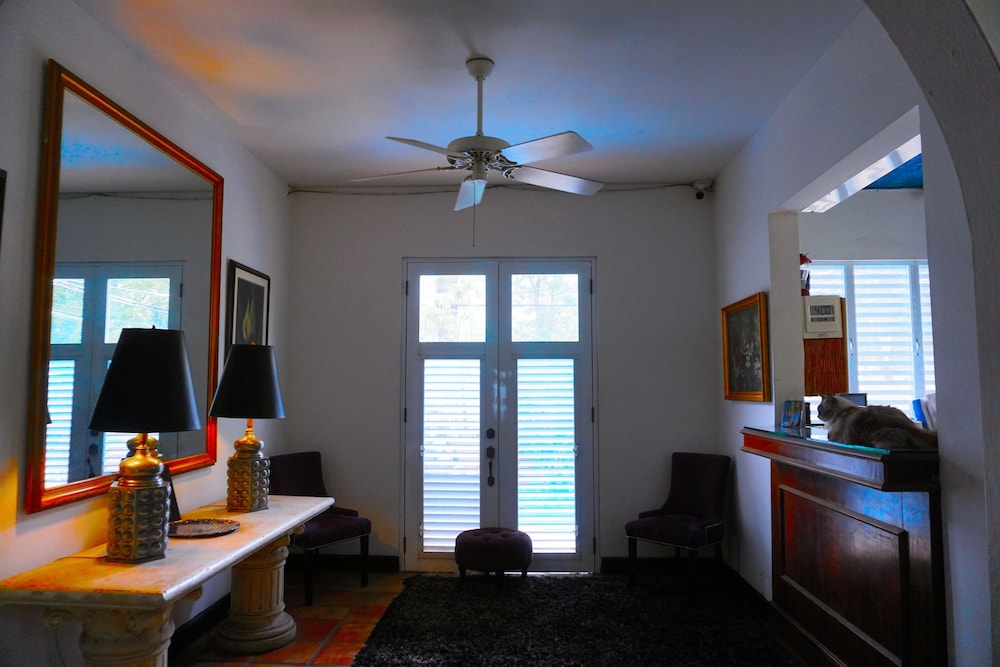 At Wind Chimes Boutique Hotel 53/77