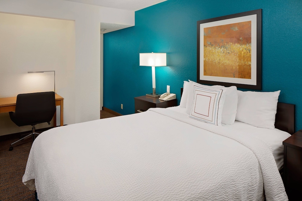 Residence Inn by Marriott Detroit Troy/Madison Heights 4/22
