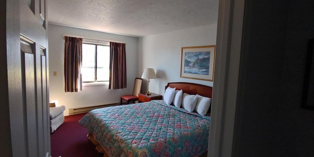 Sunrise Beach Motel 17/47