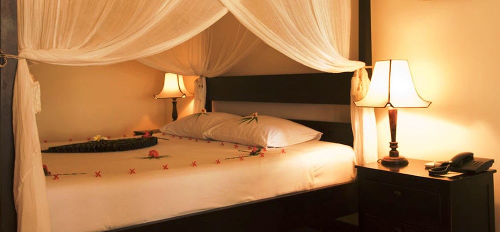 Cham Villas Boutique Luxury Resort 11/50
