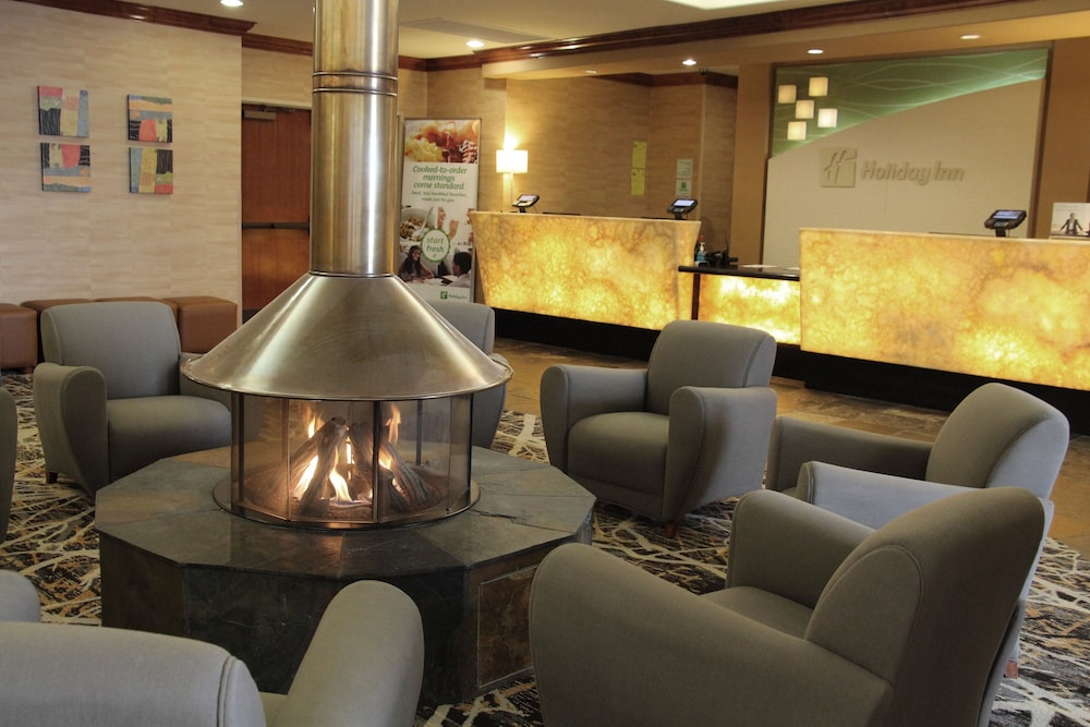 Holiday Inn Denver Lakewood 24/61