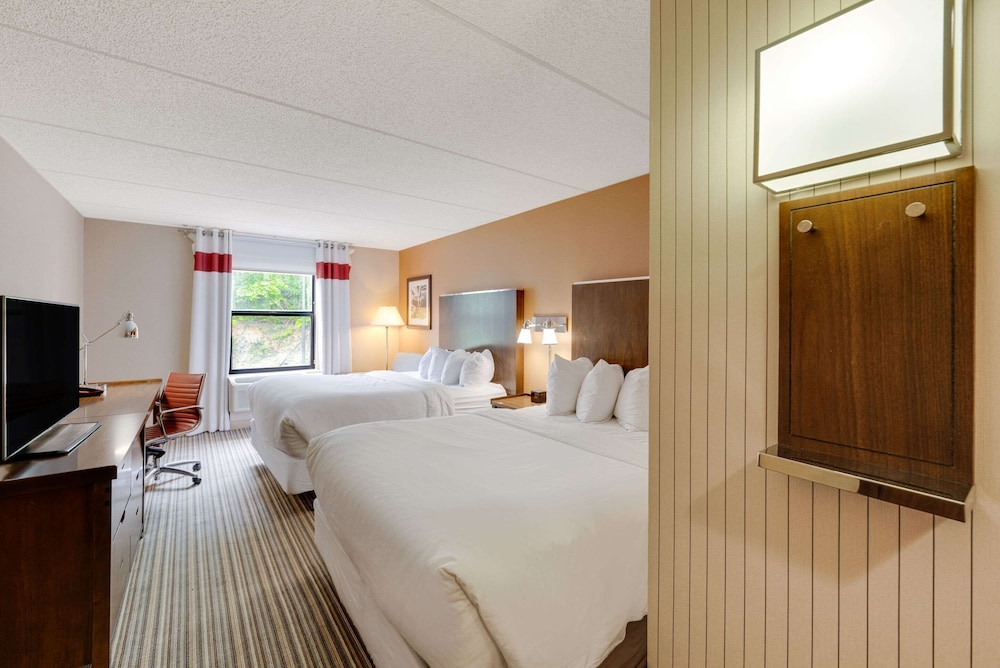 The Crossroads Hotel - Newburgh 11/36