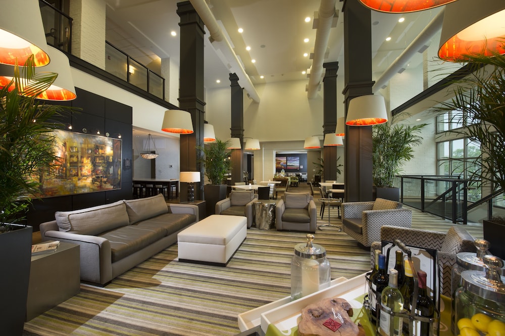 Hilton Garden Inn Charleston Waterfront Downtown 49/77