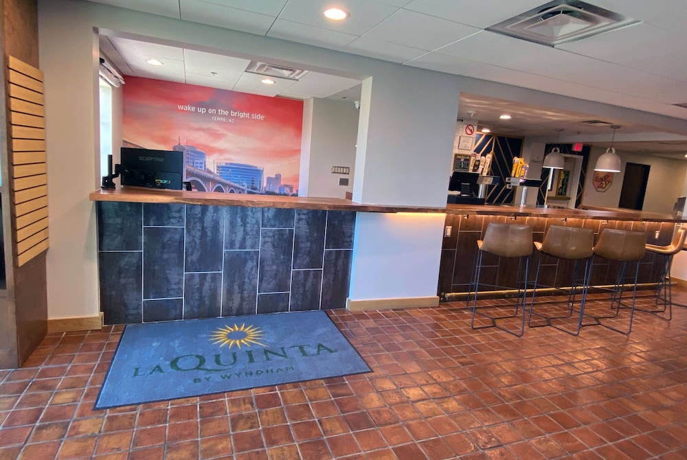 La Quinta Inn & Suites by Wyndham Tempe University / Phoenix 10/60