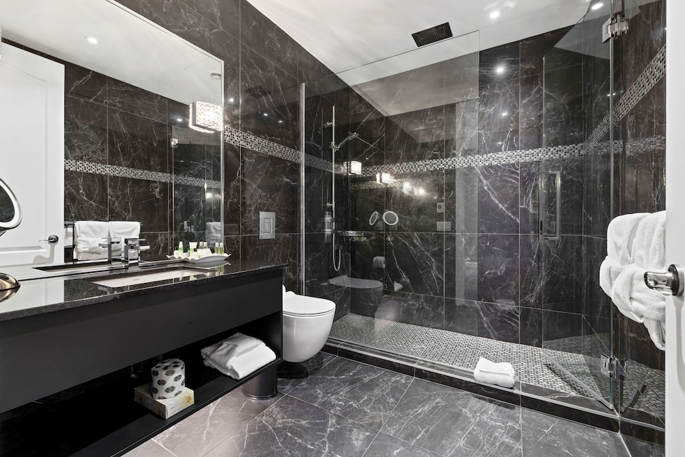JUNIOR SUITE, BUILDING B