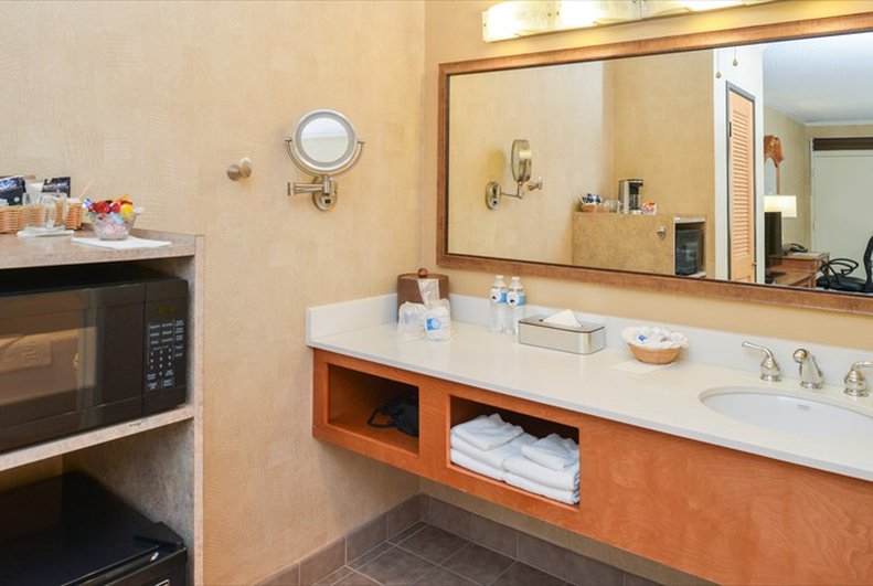 Best Western Plus Black Oak 72/76