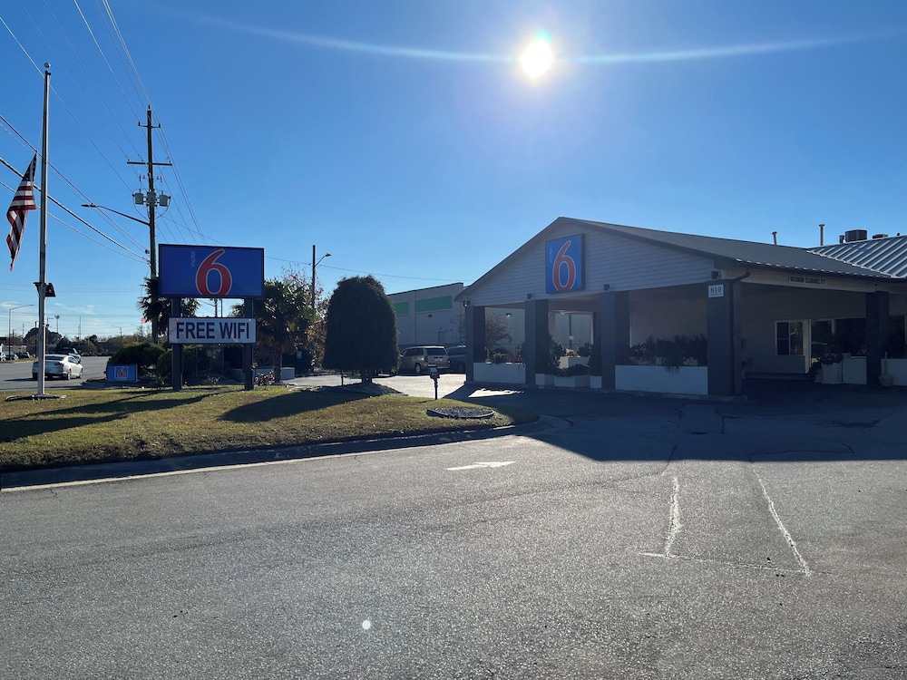 Motel6 Greenville, NC – ECU-Medical Center 48/59