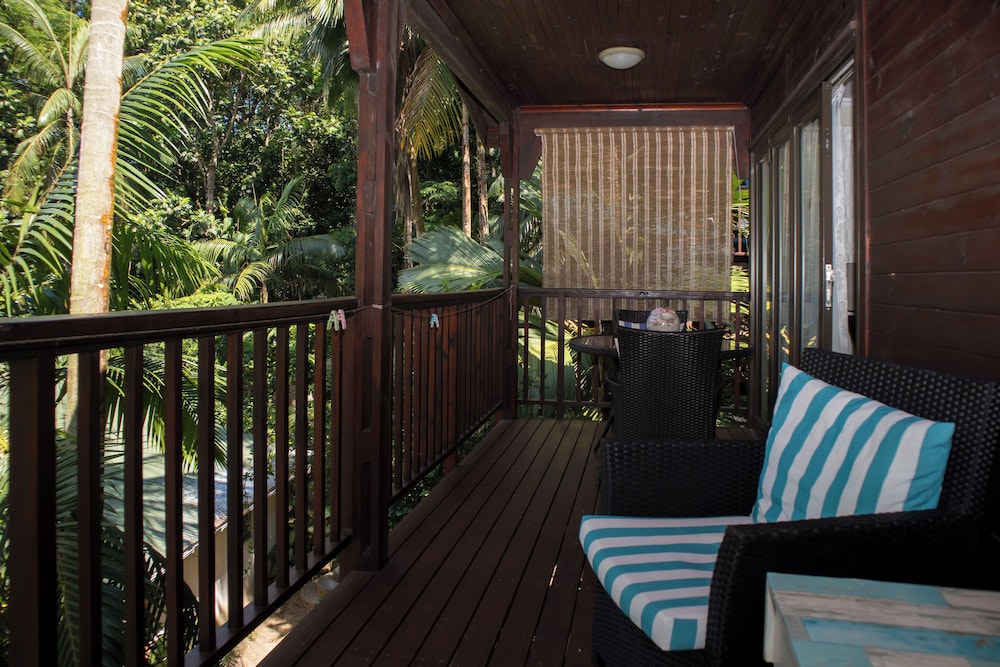 Hillside Retreat 35/42