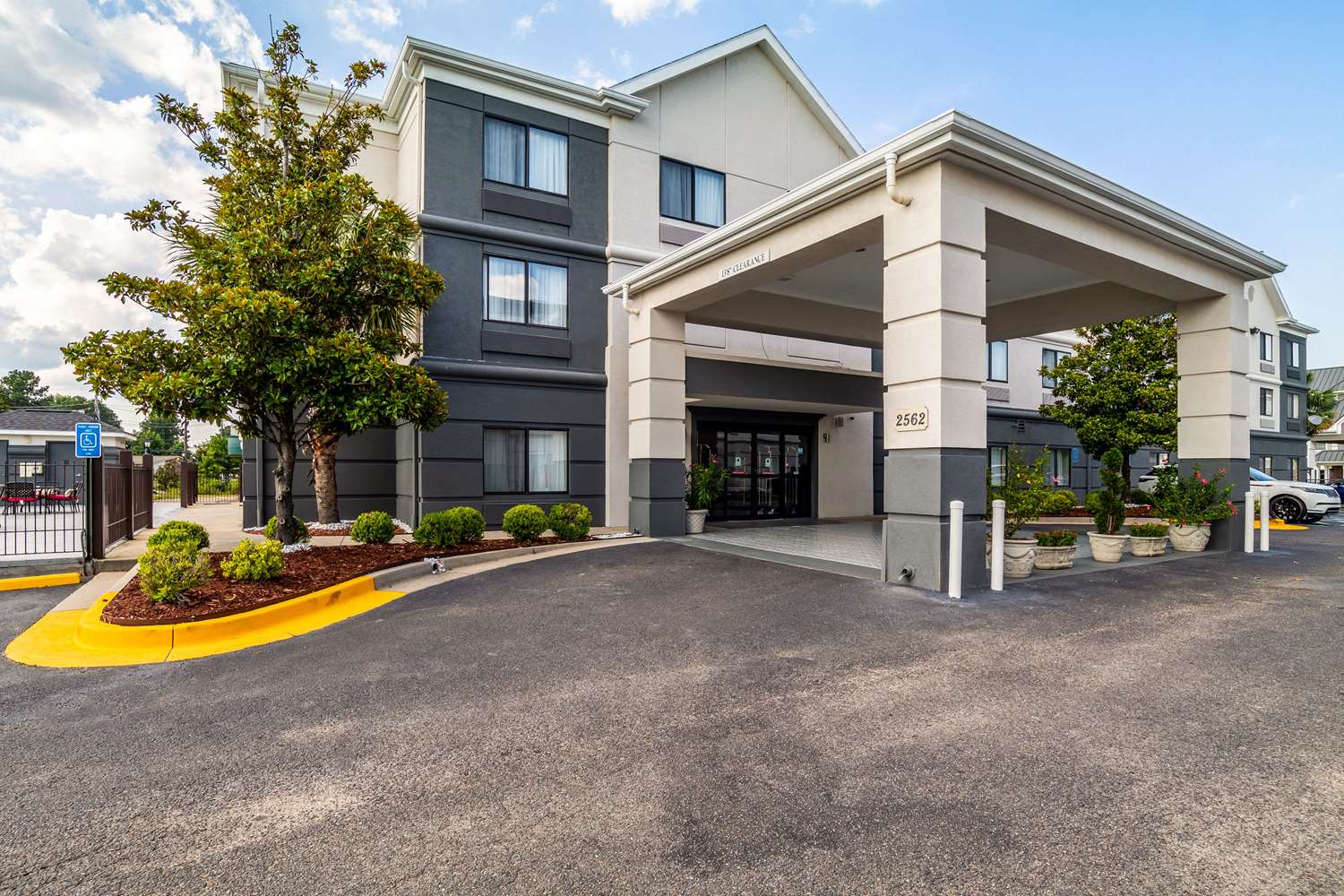 Quality Inn & Suites Augusta I-20 25/32