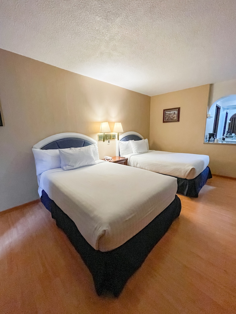 CLASSIC, 2 DOUBLE BEDS