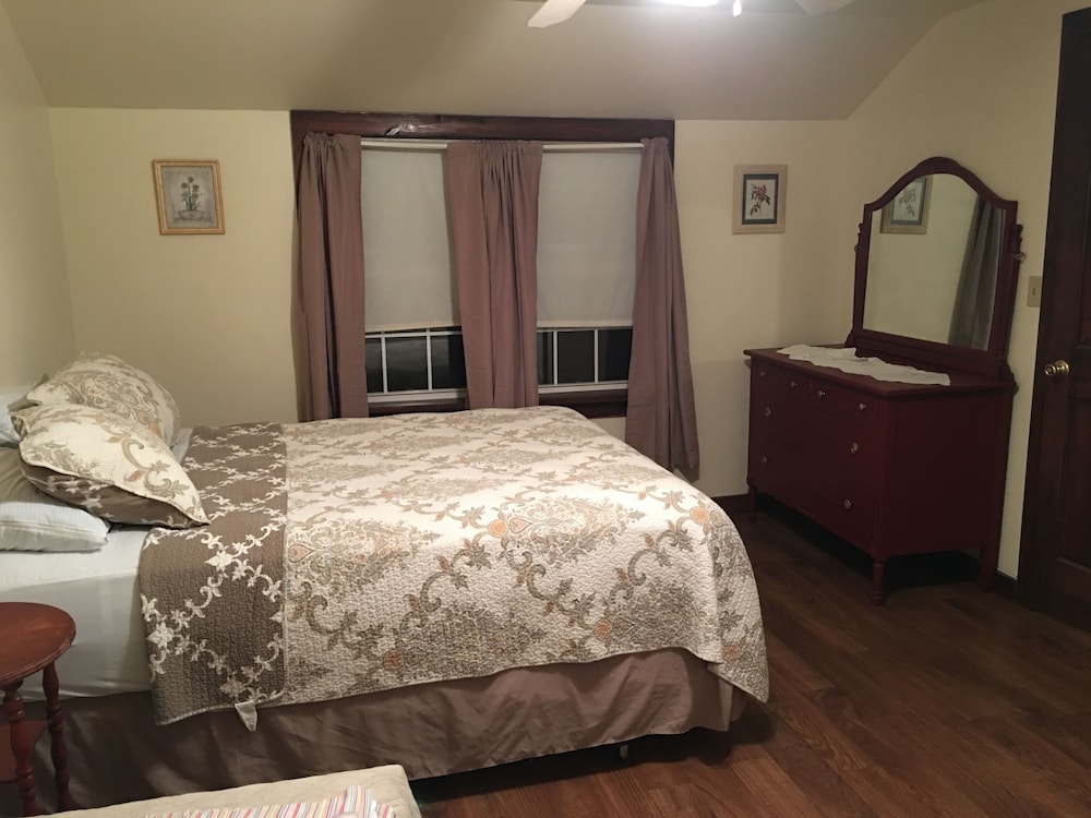 1 Bedroom, Family, Cabin, Trundle Bed, Lake Side