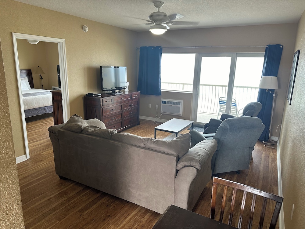 Shoreline Island Resort Exclusively Adult 25/50