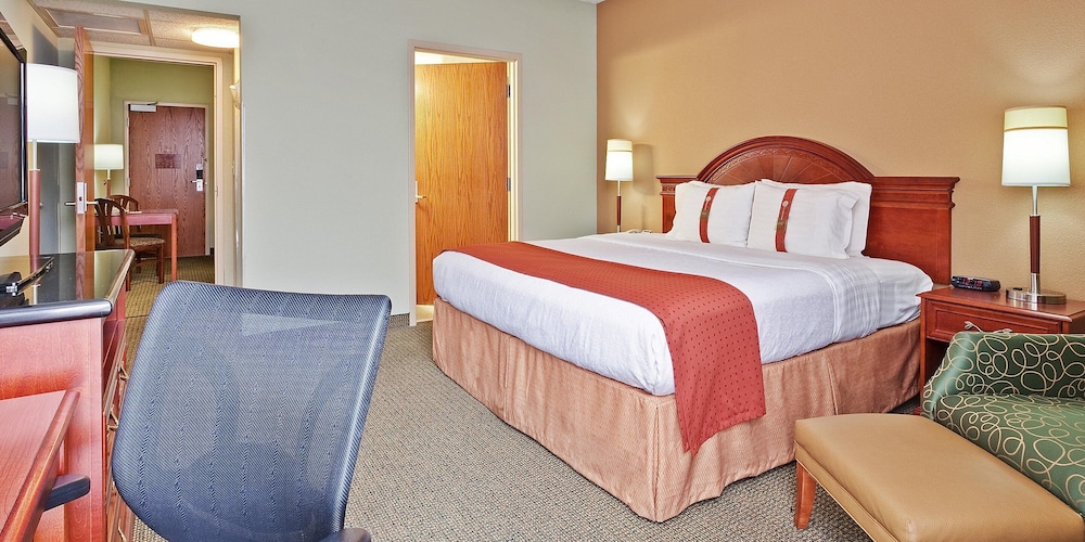 Holiday Inn Memphis University of Memphis 12/39