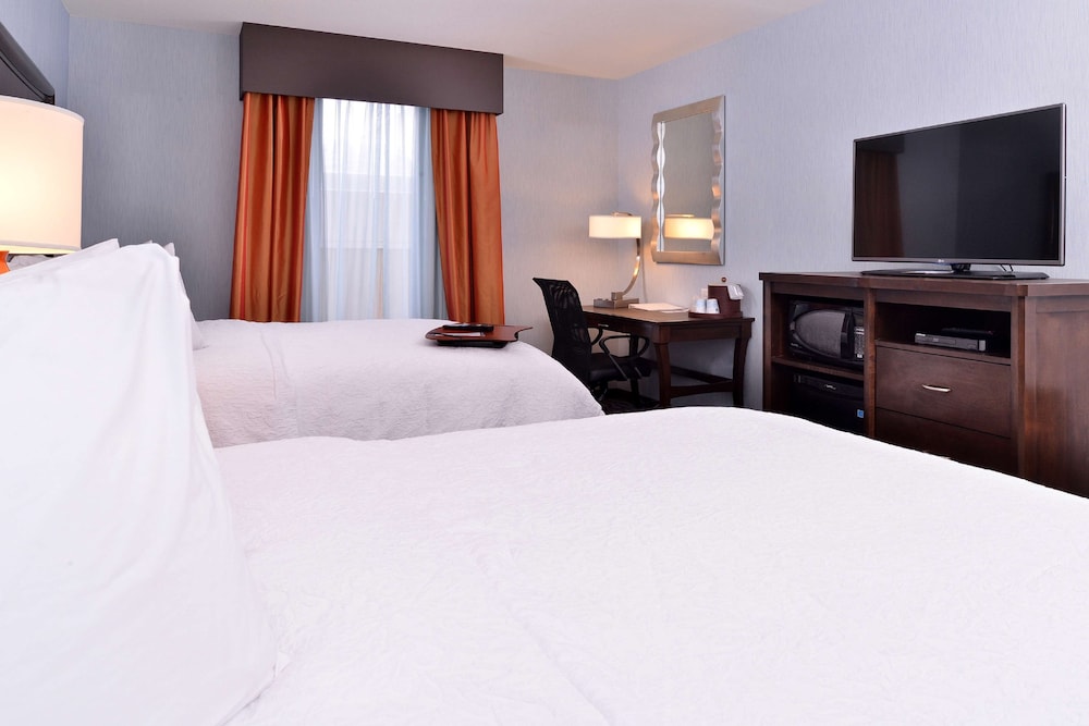 Hampton Inn Potsdam 11/33