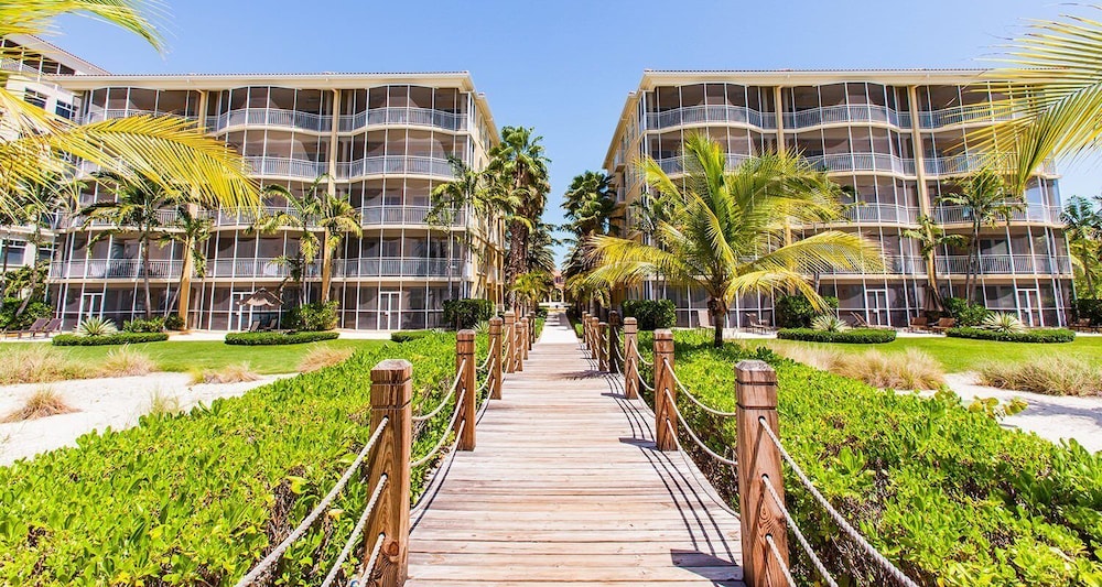 The Tuscany on Grace Bay 26/30