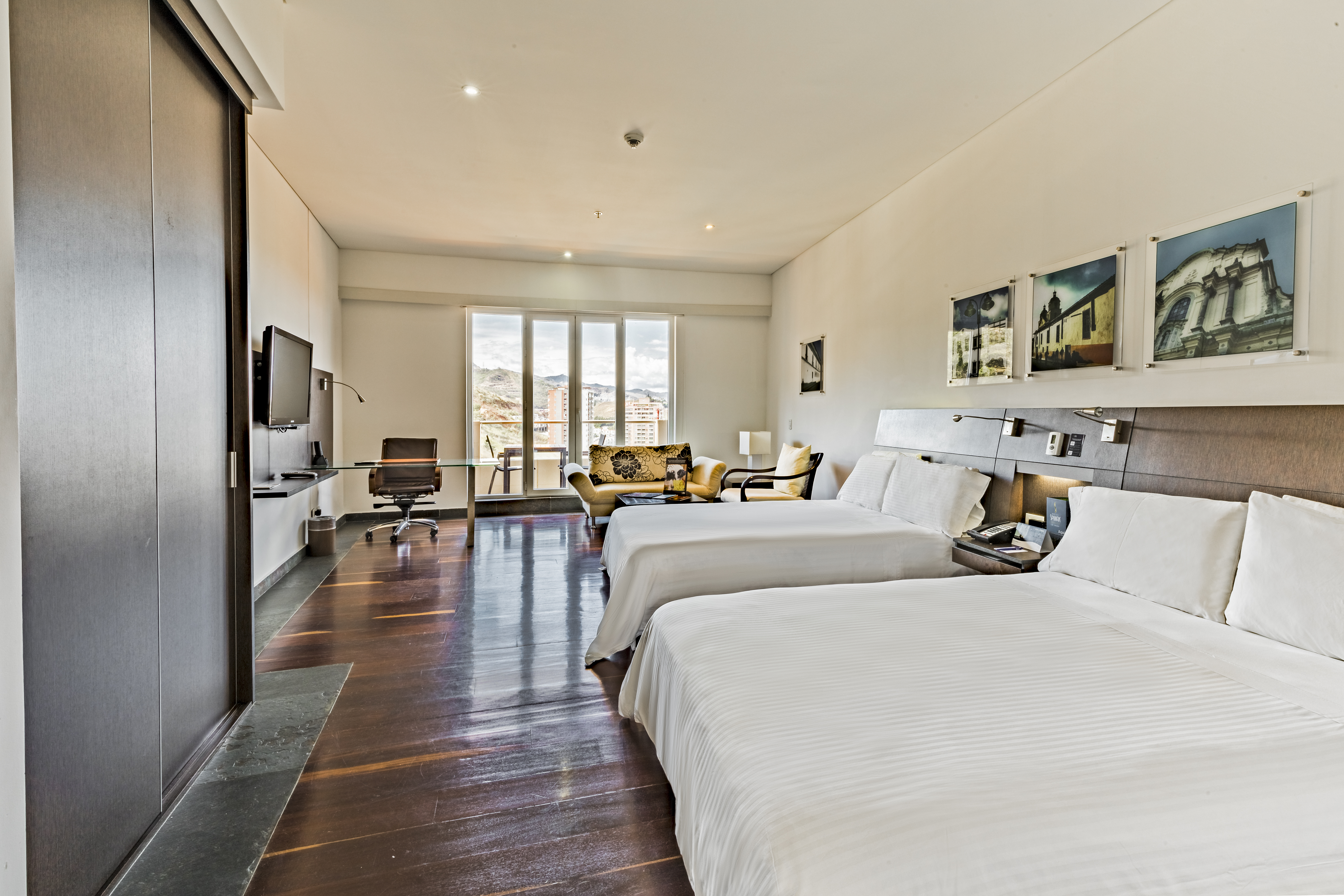 Luxury, Twin Beds, Balcony