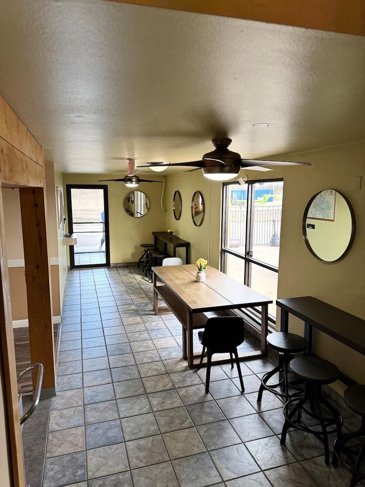 Valued Stay Madison 34/42