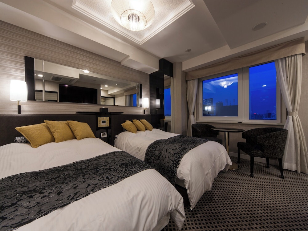 ROOM, TWIN BEDS