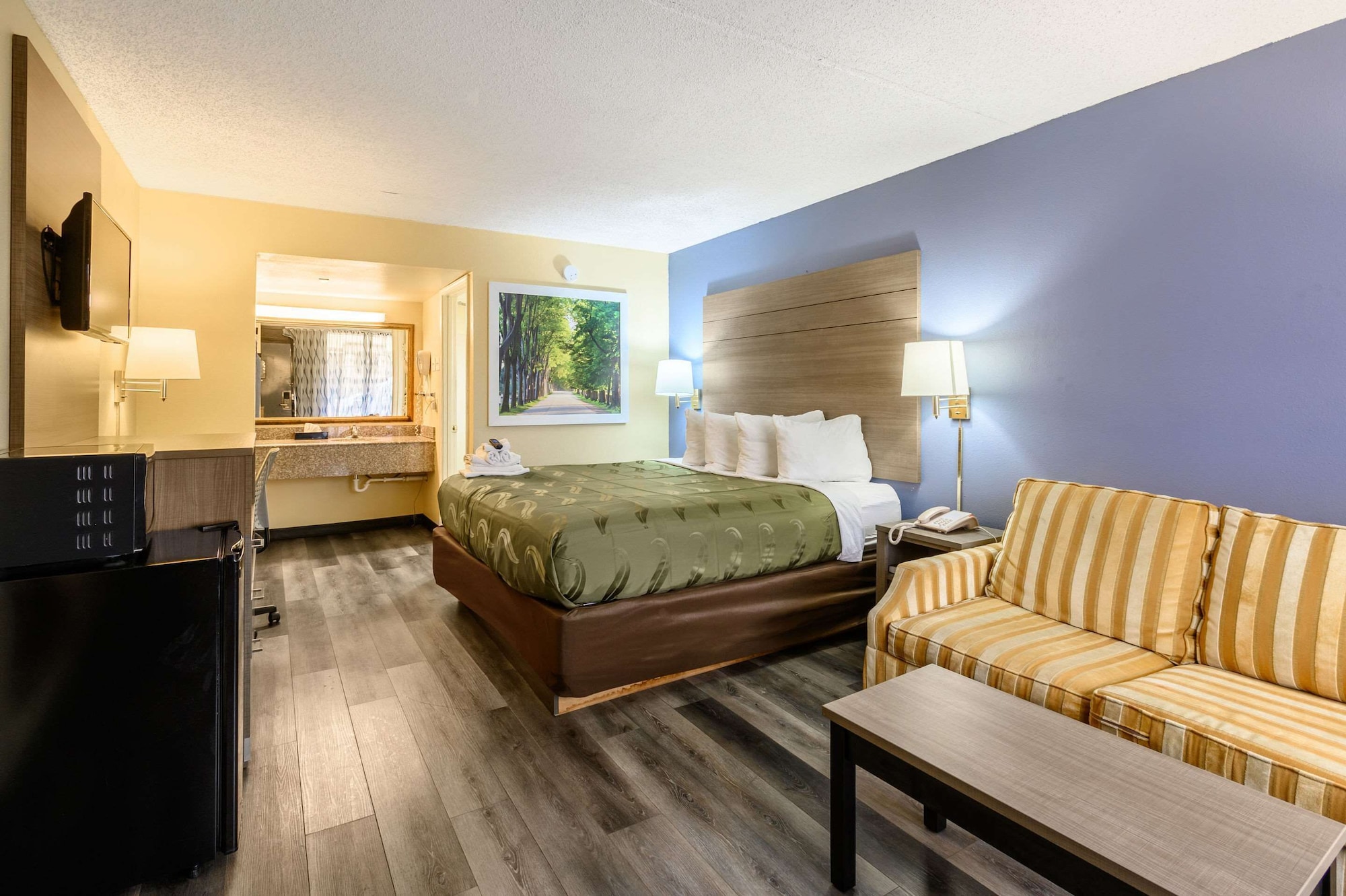 غرفة قياسية بسرير كينج، Quality Inn New Orleans I-10 East 2/3