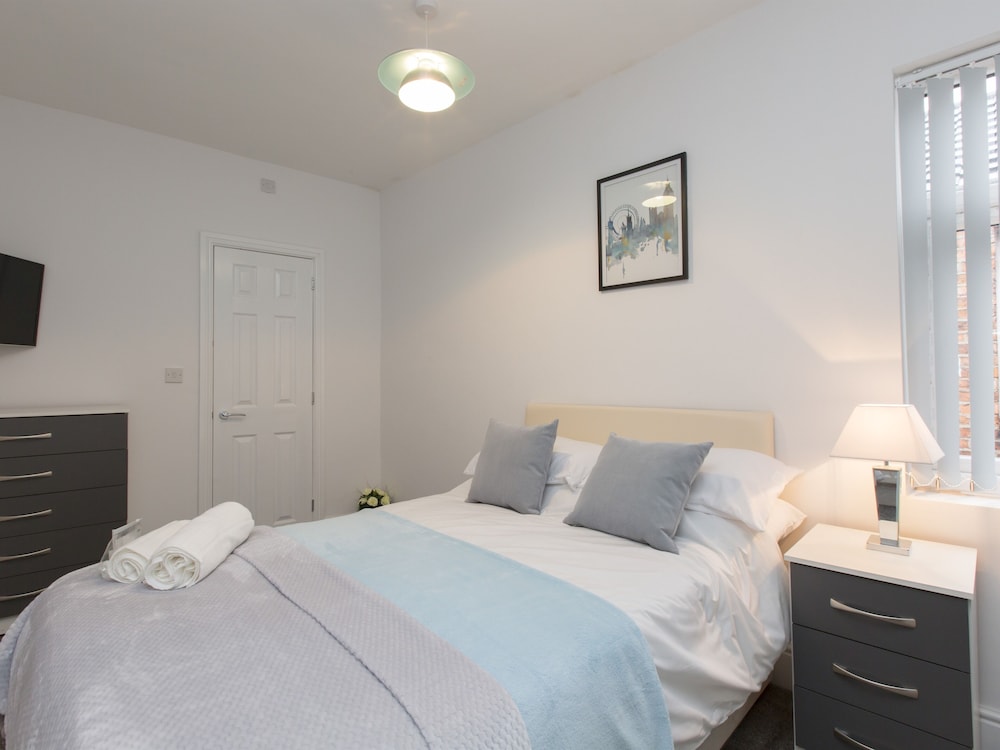 Townhouse Plus @ 40 West St 9/50