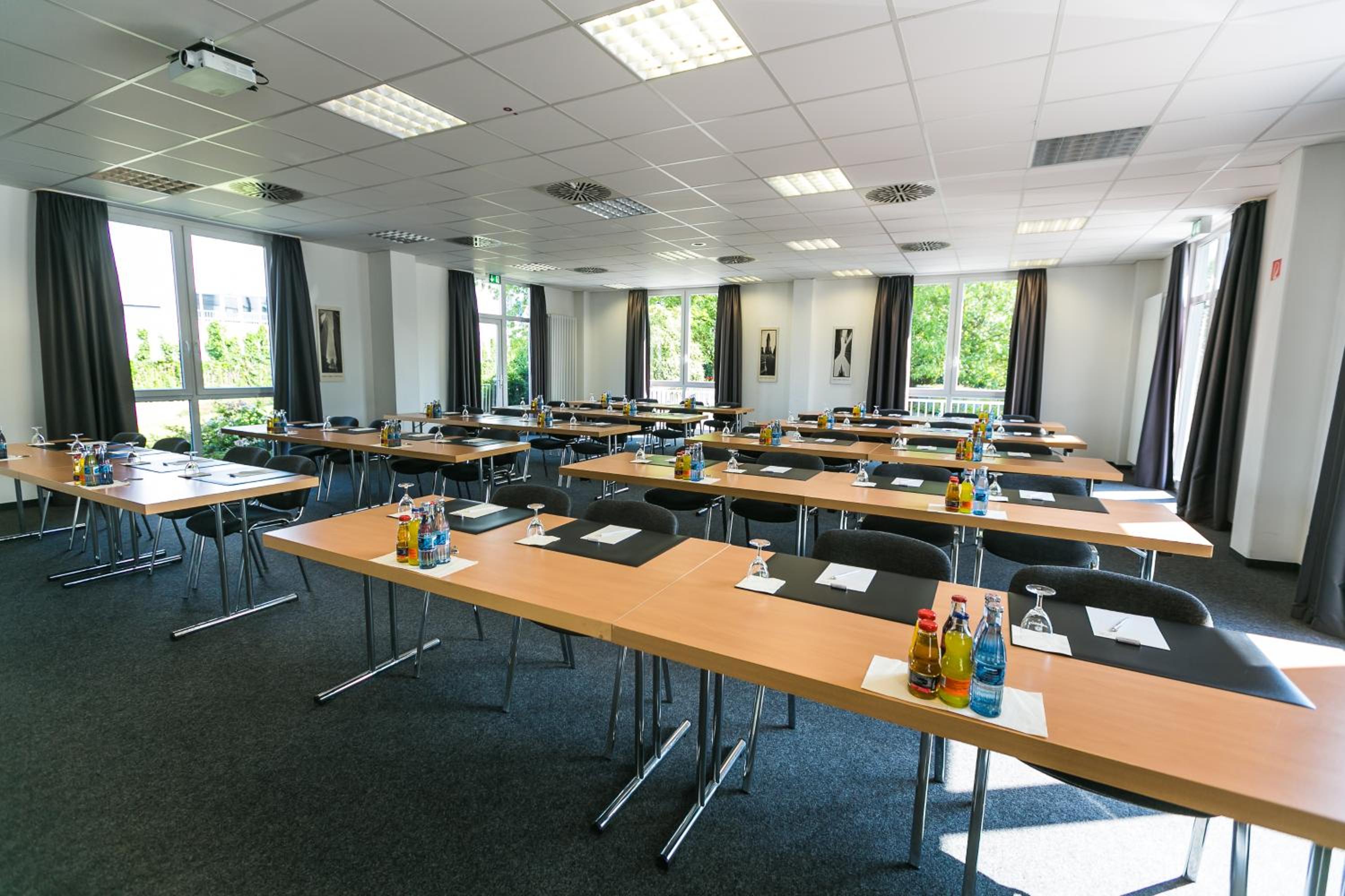 Hotel Sinsheim 30/40