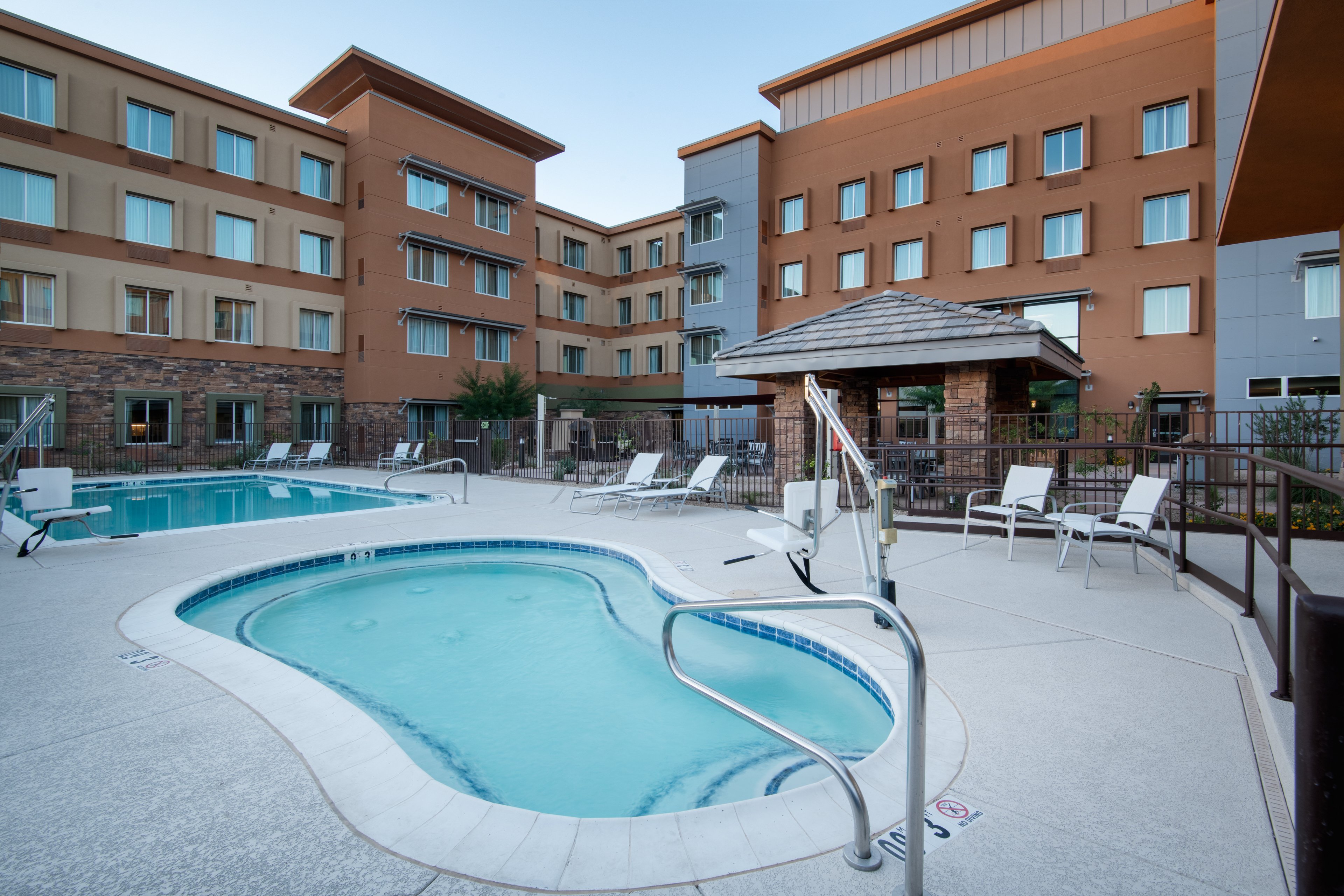 Staybridge Suites Scottsdale - Talking Stick 47/48