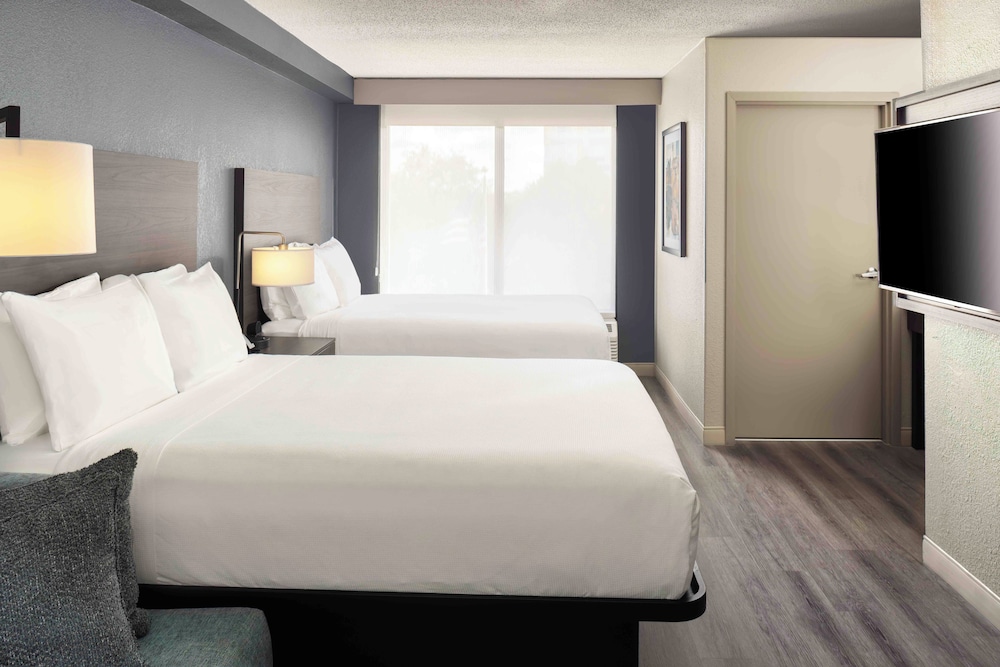 Hyatt Place Boston/Medford 14/49