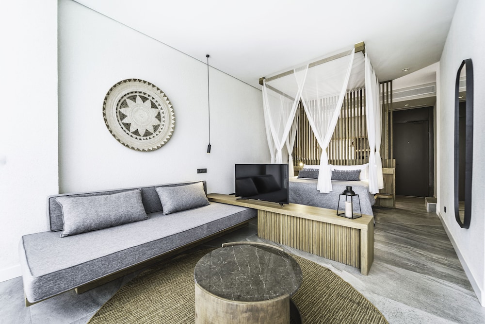 Cape Bodrum Luxury Hotel Beach 58/79