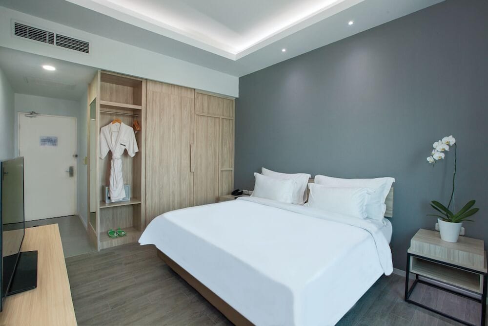 Executive, King Bed
