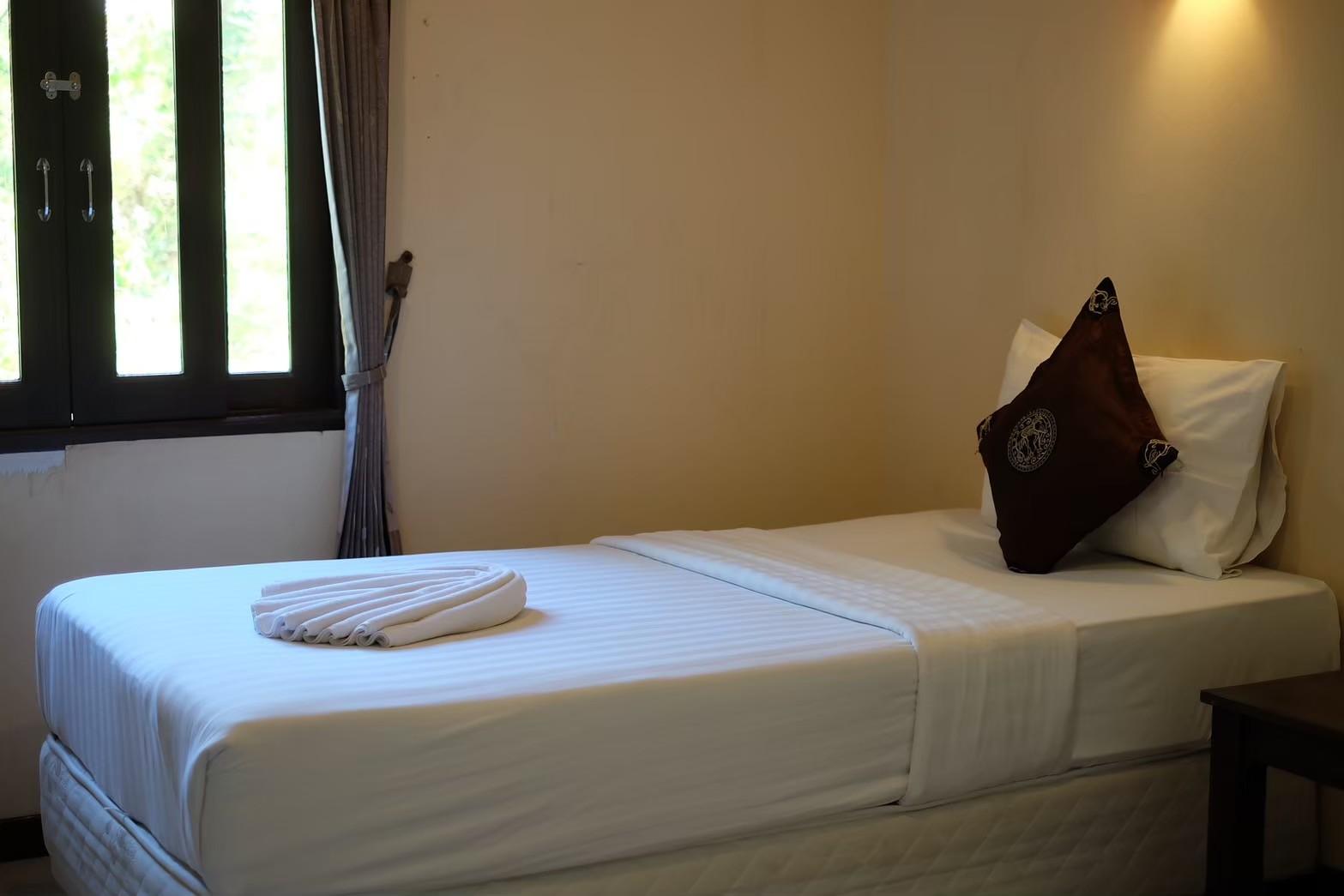 غرفة قياسية ثلاثية