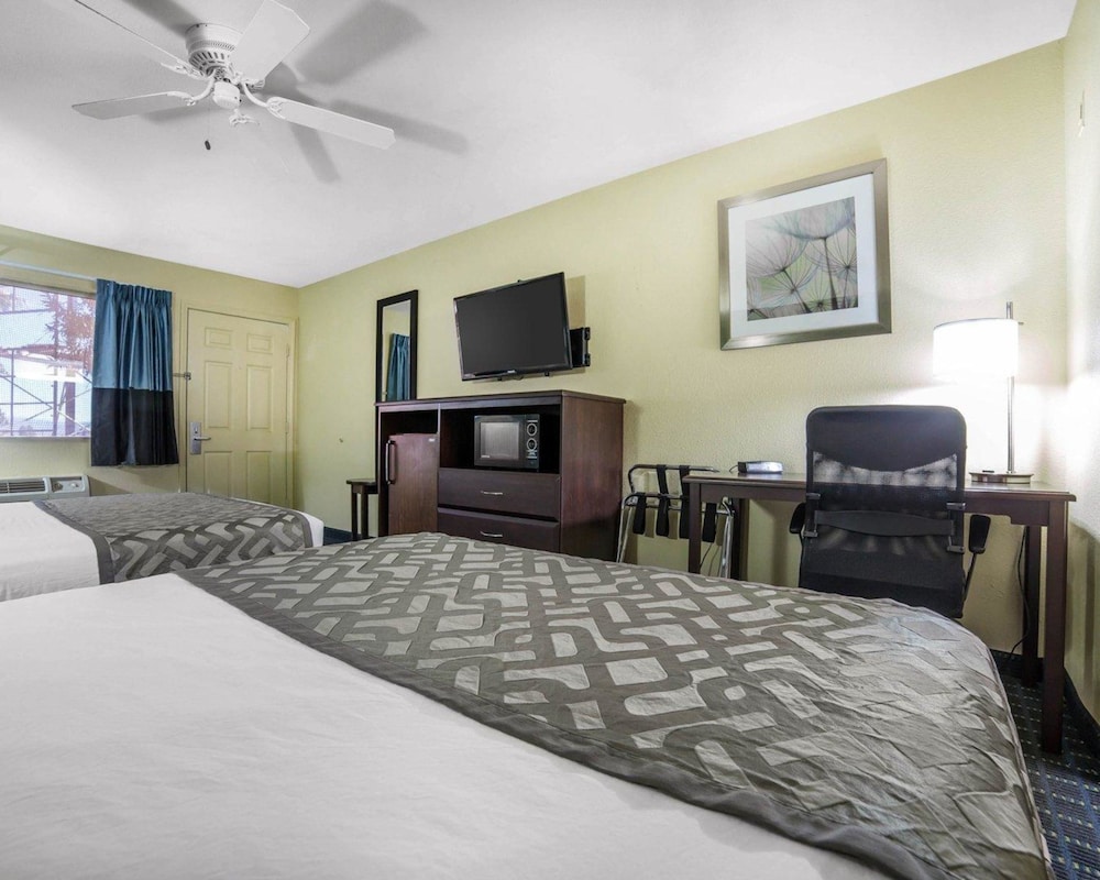 Rodeway Inn & Suites Needles CA 17/30